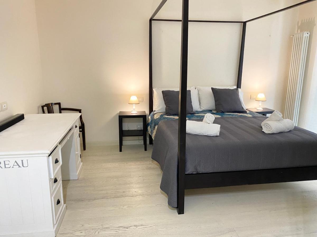 Front Beach Apartments Viareggio Eksteriør billede